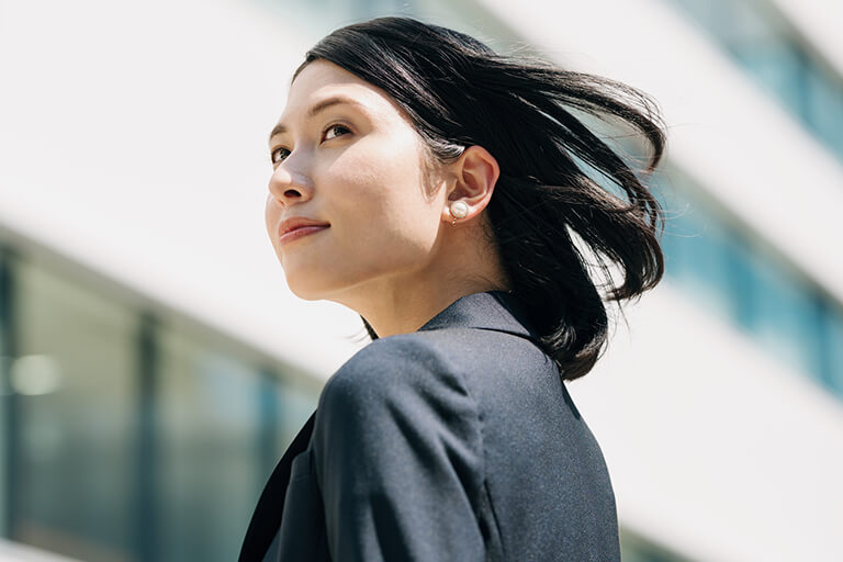 女性社員